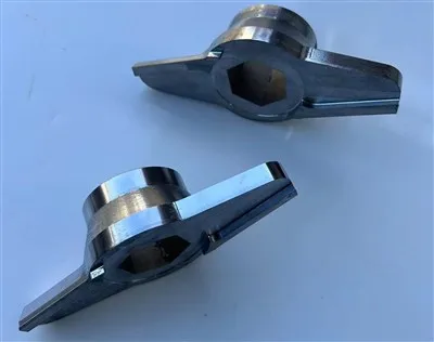 طحن الطعام وشفرة القطع